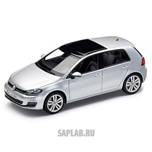 Купить Volkswagen 5G4099300LNL Модель автомобиля Volkswagen Golf 7, Reflex Silver Metallic, Scale 1:43